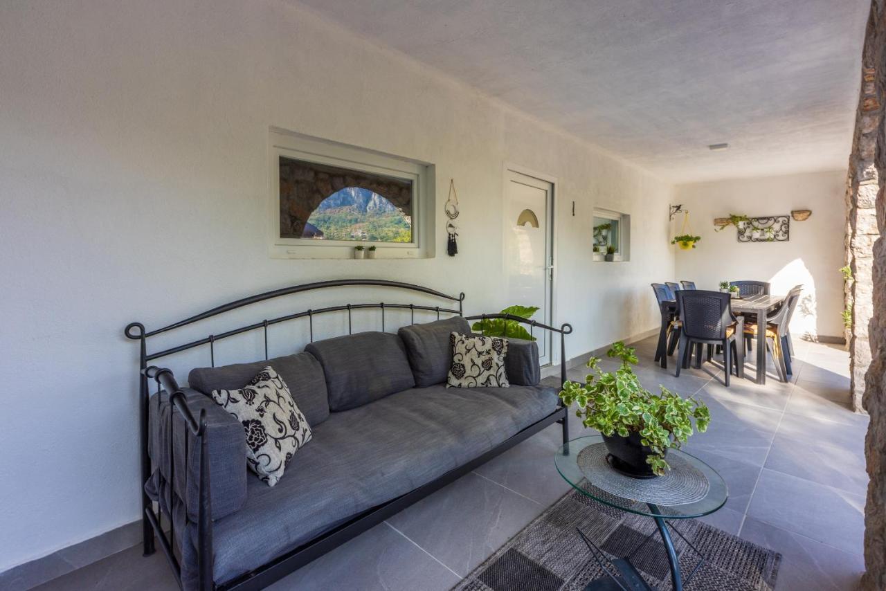Holiday House Dino Брибир Екстериор снимка