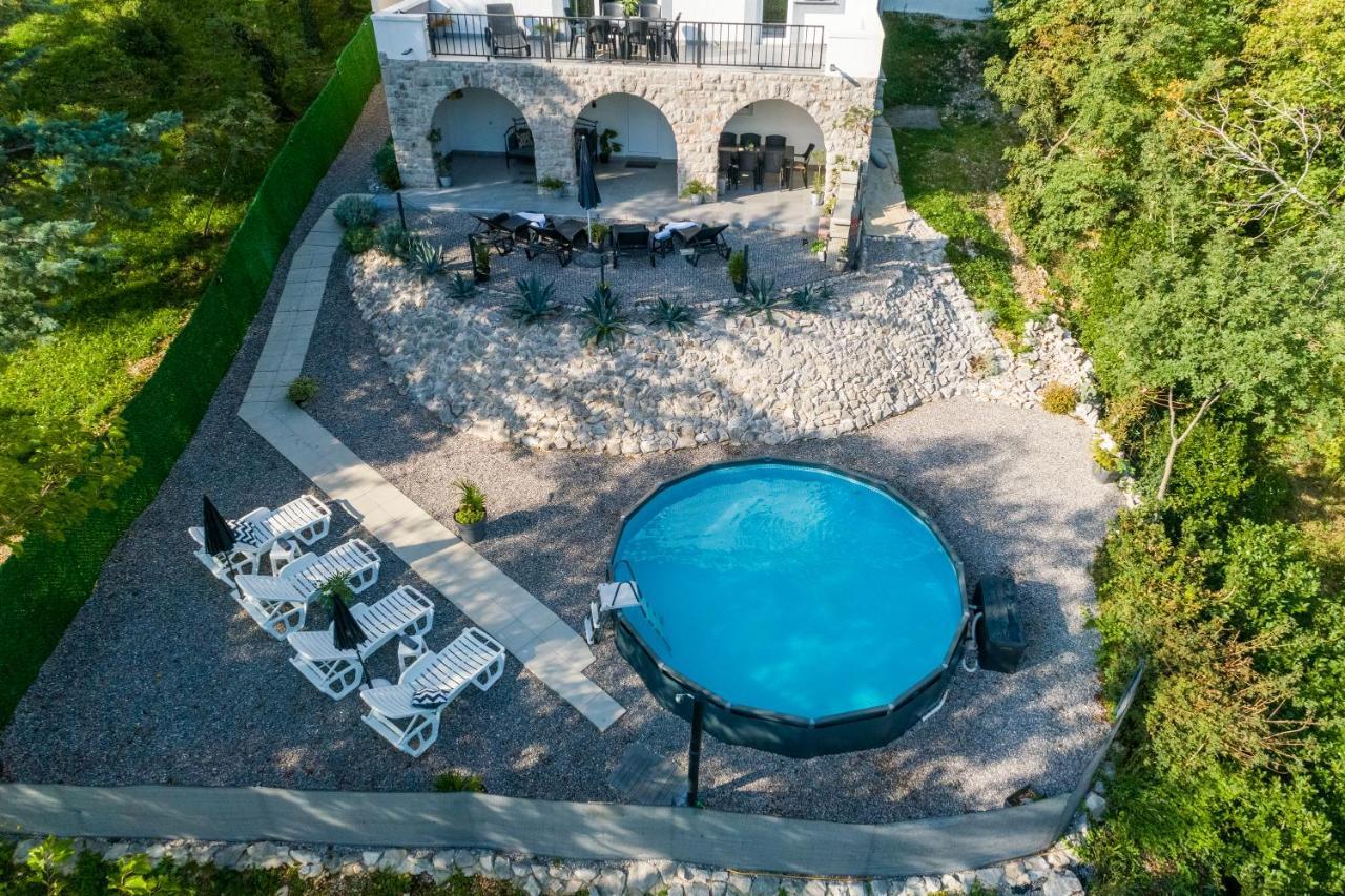 Holiday House Dino Брибир Екстериор снимка