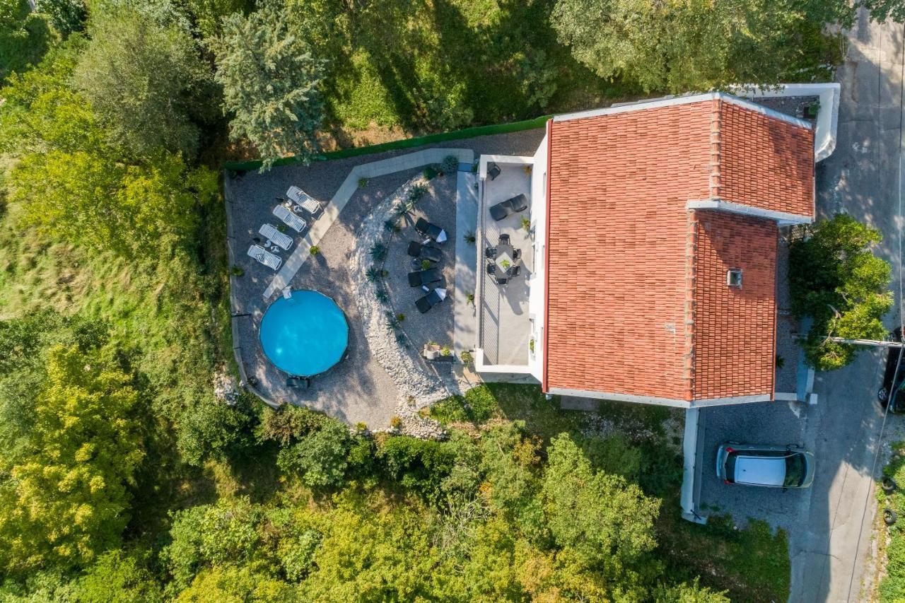 Holiday House Dino Брибир Екстериор снимка